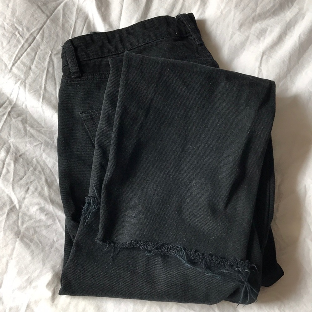 Zara Black Cutoff Jeans